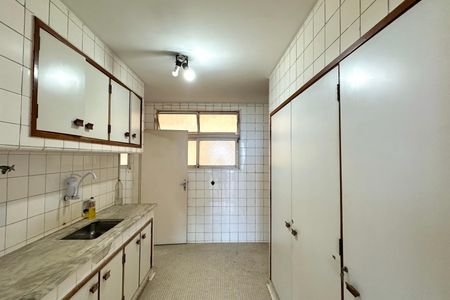 Apartamento à venda com 340m², 3 quartos e 2 vagas Apartamento à venda com 340m², 3 quartos e 2 vagasCozinha