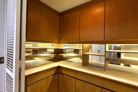 Apartamento à venda com 340m², 3 quartos e 2 vagas Apartamento à venda com 340m², 3 quartos e 2 vagasCorredor