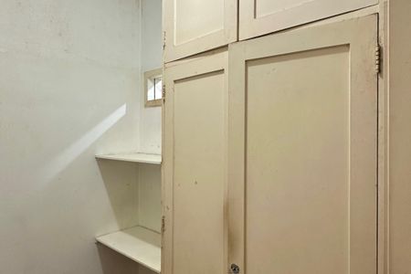 Apartamento à venda com 340m², 3 quartos e 2 vagas Apartamento à venda com 340m², 3 quartos e 2 vagasDespensa