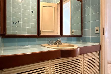 Apartamento à venda com 340m², 3 quartos e 2 vagas Apartamento à venda com 340m², 3 quartos e 2 vagasBanheiro da Suíte