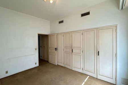 Apartamento à venda com 340m², 3 quartos e 2 vagas Apartamento à venda com 340m², 3 quartos e 2 vagasQuarto 2