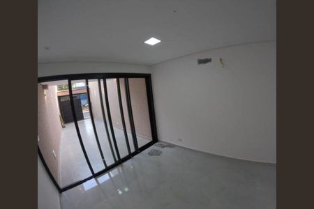Casa à venda com 80m², 2 quartos e 2 vagas
