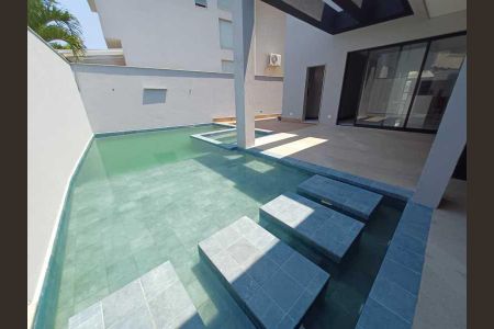 Casa de condomínio à venda com 280m², 4 quartos e 2 vagas