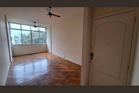 Apartamento à venda com 74m², 2 quartos e sem vaga