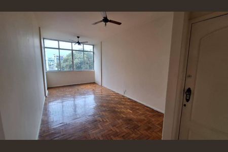 Apartamento à venda com 74m², 2 quartos e sem vaga