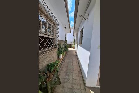 Casa à venda com 400m², 4 quartos e 2 vagas
