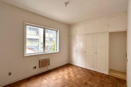 Apartamento à venda com 285m², 7 quartos e 3 vagasQuarto 2