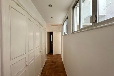 Apartamento à venda com 285m², 7 quartos e 3 vagasBanheiro