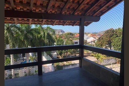 Casa à venda com 4 quartos, 380m² em Camboinhas, Niterói