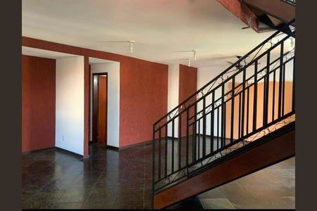 Casa à venda com 4 quartos, 380m² em Camboinhas, Niterói