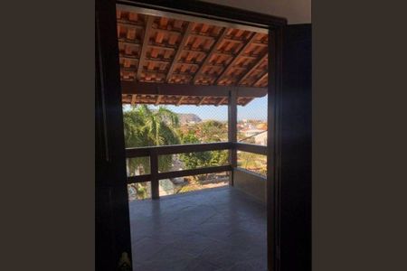Casa à venda com 4 quartos, 380m² em Camboinhas, Niterói
