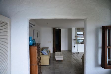 Casa de condomínio à venda com 461m², 4 quartos e 2 vagas Casa de condomínio à venda com 461m², 4 quartos e 2 vagasSuíte 3