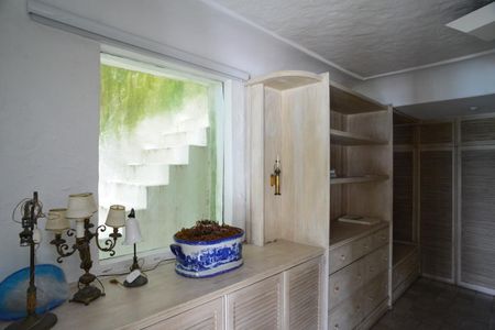 Casa de condomínio à venda com 461m², 4 quartos e 2 vagas Casa de condomínio à venda com 461m², 4 quartos e 2 vagasCloset da Suíte 1