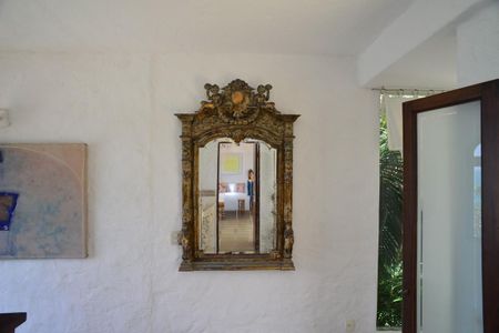 Casa de condomínio à venda com 461m², 4 quartos e 2 vagas Casa de condomínio à venda com 461m², 4 quartos e 2 vagasCorredor