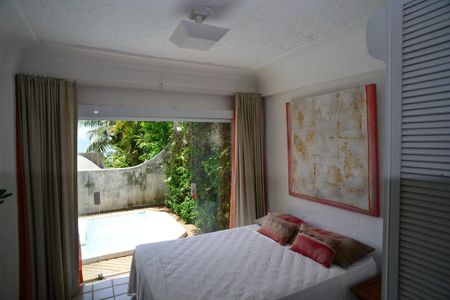 Casa de condomínio à venda com 461m², 4 quartos e 2 vagas Casa de condomínio à venda com 461m², 4 quartos e 2 vagasSuíte 4