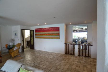 Sala de casa de condomínio à venda com 4 quartos, 461m² em Joá, Rio de Janeiro