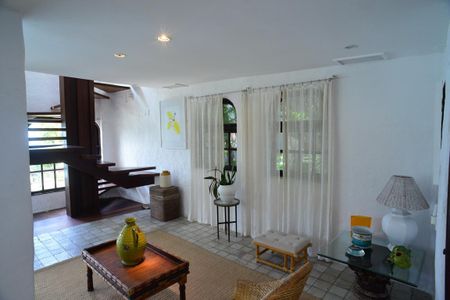 Sala de casa de condomínio à venda com 4 quartos, 461m² em Joá, Rio de Janeiro