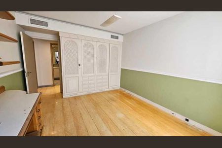 Apartamento à venda com 322m², 4 quartos e 3 vagas