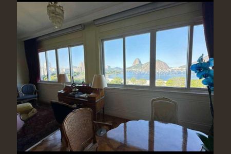 Apartamento à venda com 358m², 4 quartos e 1 vaga