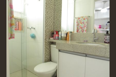 Apartamento à venda com 83m², 3 quartos e 2 vagasBanheiro da Suíte 1