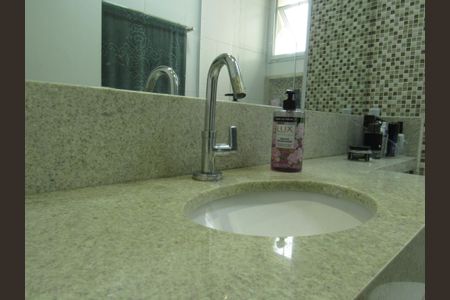 Apartamento à venda com 83m², 3 quartos e 2 vagasBanheiro da Suíte 2