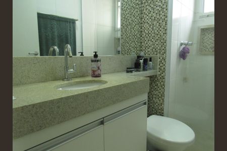 Apartamento à venda com 83m², 3 quartos e 2 vagasBanheiro da Suíte 2