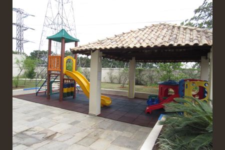 Apartamento à venda com 83m², 3 quartos e 2 vagasÁrea comum - Playground