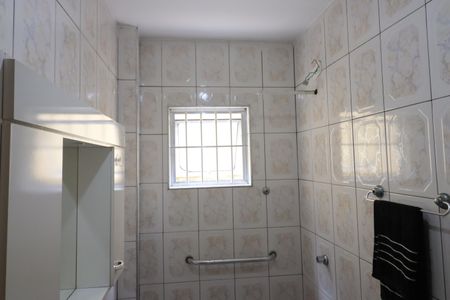 Casa à venda com 125m², 4 quartos e 2 vagasBanheiro 2