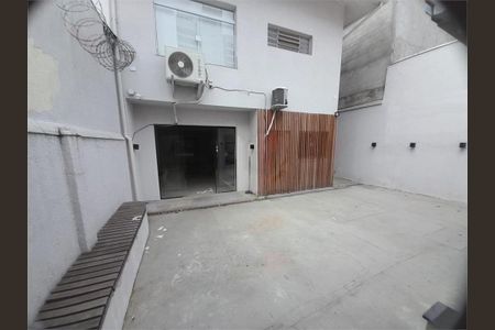 Casa à venda com 180m², 2 quartos e 3 vagas
