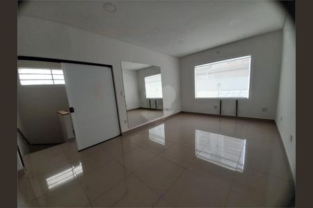 Casa à venda com 180m², 2 quartos e 3 vagas