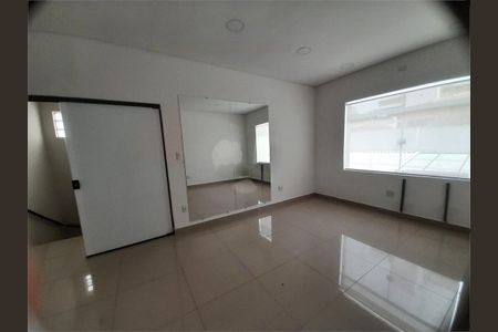 Casa à venda com 180m², 2 quartos e 3 vagas