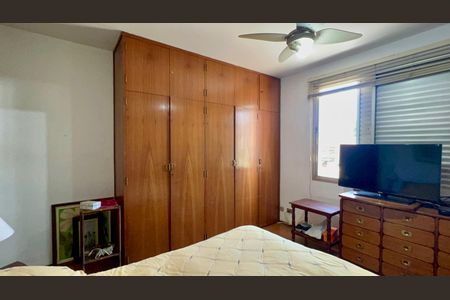 Apartamento à venda com 189m², 4 quartos e 2 vagas Apartamento à venda com 189m², 4 quartos e 2 vagasSuite