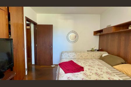 Apartamento à venda com 189m², 4 quartos e 2 vagas Apartamento à venda com 189m², 4 quartos e 2 vagasQuarto 2