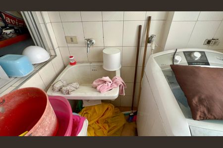 Apartamento à venda com 189m², 4 quartos e 2 vagas Apartamento à venda com 189m², 4 quartos e 2 vagasÁrea de Serviço