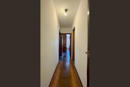 Apartamento à venda com 189m², 4 quartos e 2 vagas Apartamento à venda com 189m², 4 quartos e 2 vagasCorredor