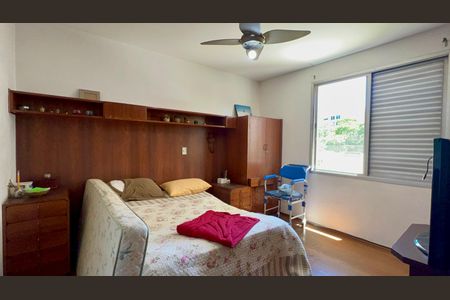 Apartamento à venda com 189m², 4 quartos e 2 vagas Apartamento à venda com 189m², 4 quartos e 2 vagasQuarto 2