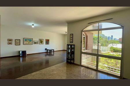 Apartamento à venda com 189m², 4 quartos e 2 vagas Apartamento à venda com 189m², 4 quartos e 2 vagasSala