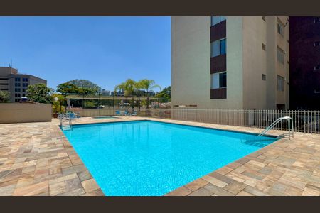 Apartamento à venda com 189m², 4 quartos e 2 vagas Apartamento à venda com 189m², 4 quartos e 2 vagasPiscina