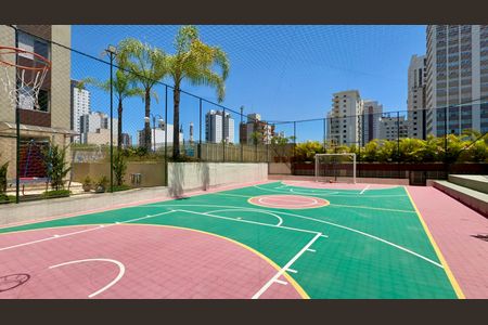 Apartamento à venda com 189m², 4 quartos e 2 vagas Apartamento à venda com 189m², 4 quartos e 2 vagasQuadra