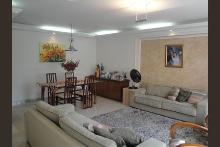 Casa à venda com 5 quartos, 719m² em Vila Bonilha, São Paulo