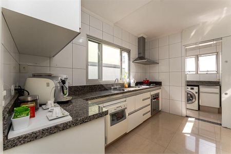 Casa à venda com 3 quartos, 172m² em Vila Romana, São Paulo