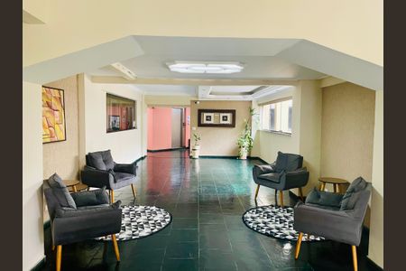 Apartamento à venda com 74m², 2 quartos e 1 vagaHall de entrada