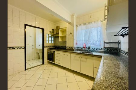 Apartamento à venda com 74m², 2 quartos e 1 vagaCozinha