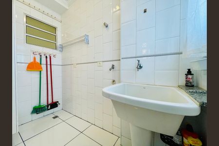 Apartamento à venda com 74m², 2 quartos e 1 vagaÁrea de Serviço