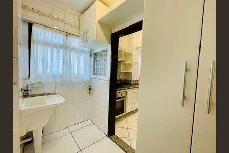 Apartamento à venda com 74m², 2 quartos e 1 vagaÁrea de Serviço