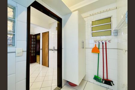 Apartamento à venda com 74m², 2 quartos e 1 vagaÁrea de Serviço