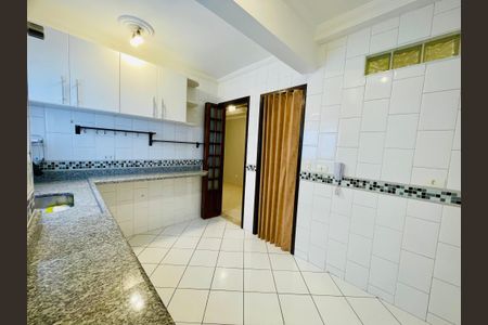 Apartamento à venda com 74m², 2 quartos e 1 vagaCozinha