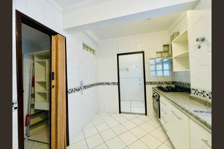 Apartamento à venda com 74m², 2 quartos e 1 vagaCozinha - Armários