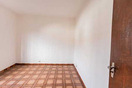 Casa à venda com 106m², 4 quartos e 2 vagasQuarto 1 térreo 