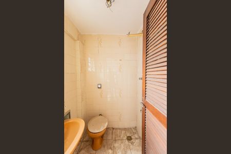 Casa à venda com 106m², 4 quartos e 2 vagasBanheiro de serviço